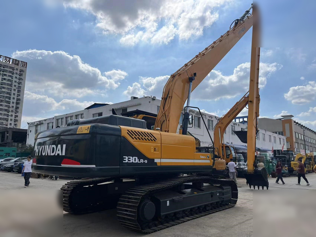 HYUNDAI ROBEX 330 LC-9S - Гусеничный экскаватор: фото 2 HYUNDAI ROBEX 330 LC-9S - Гусеничный экскаватор: фото 2