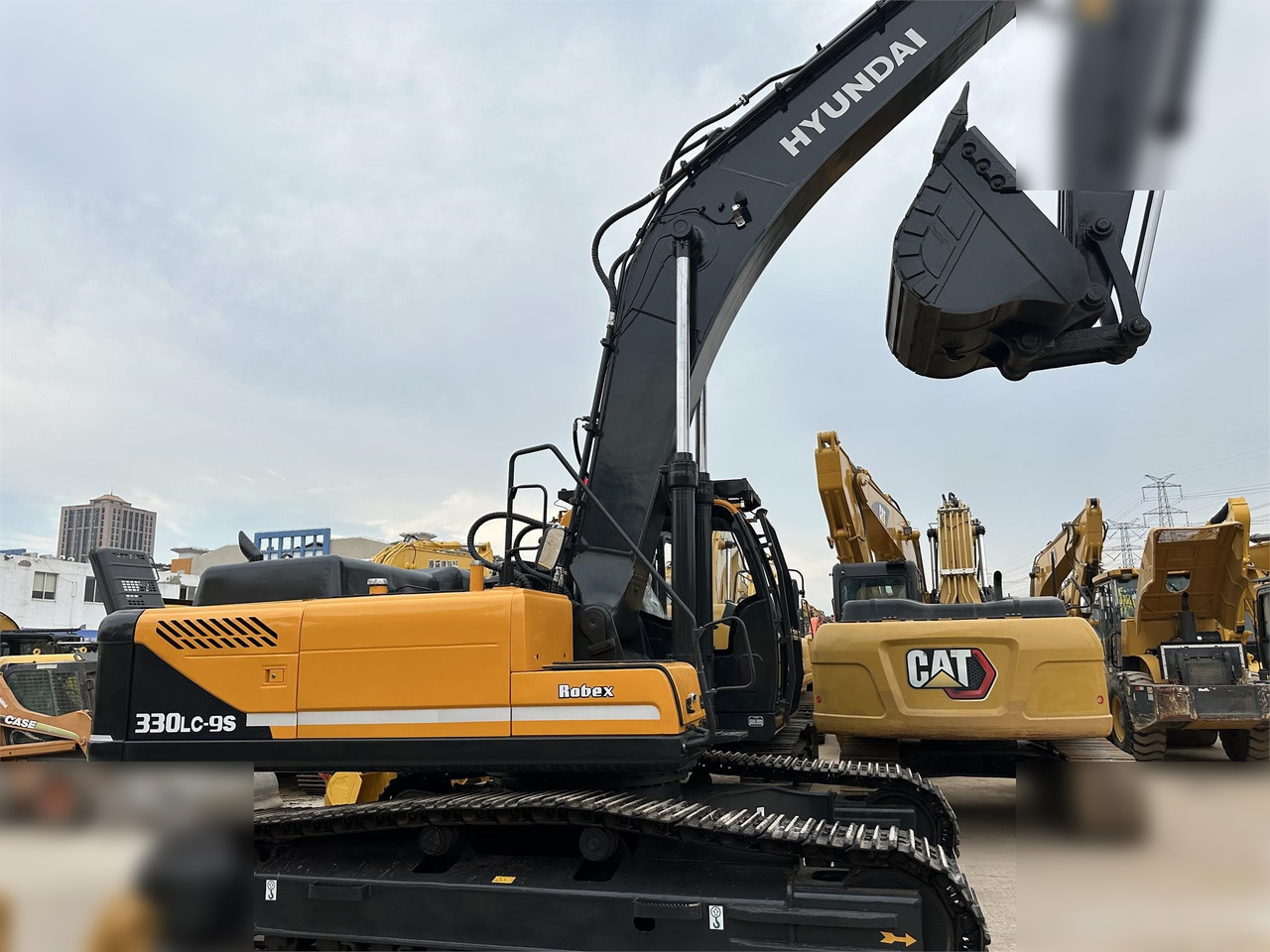 HYUNDAI ROBEX 330 LC-9S - Гусеничный экскаватор: фото 2 HYUNDAI ROBEX 330 LC-9S - Гусеничный экскаватор: фото 2