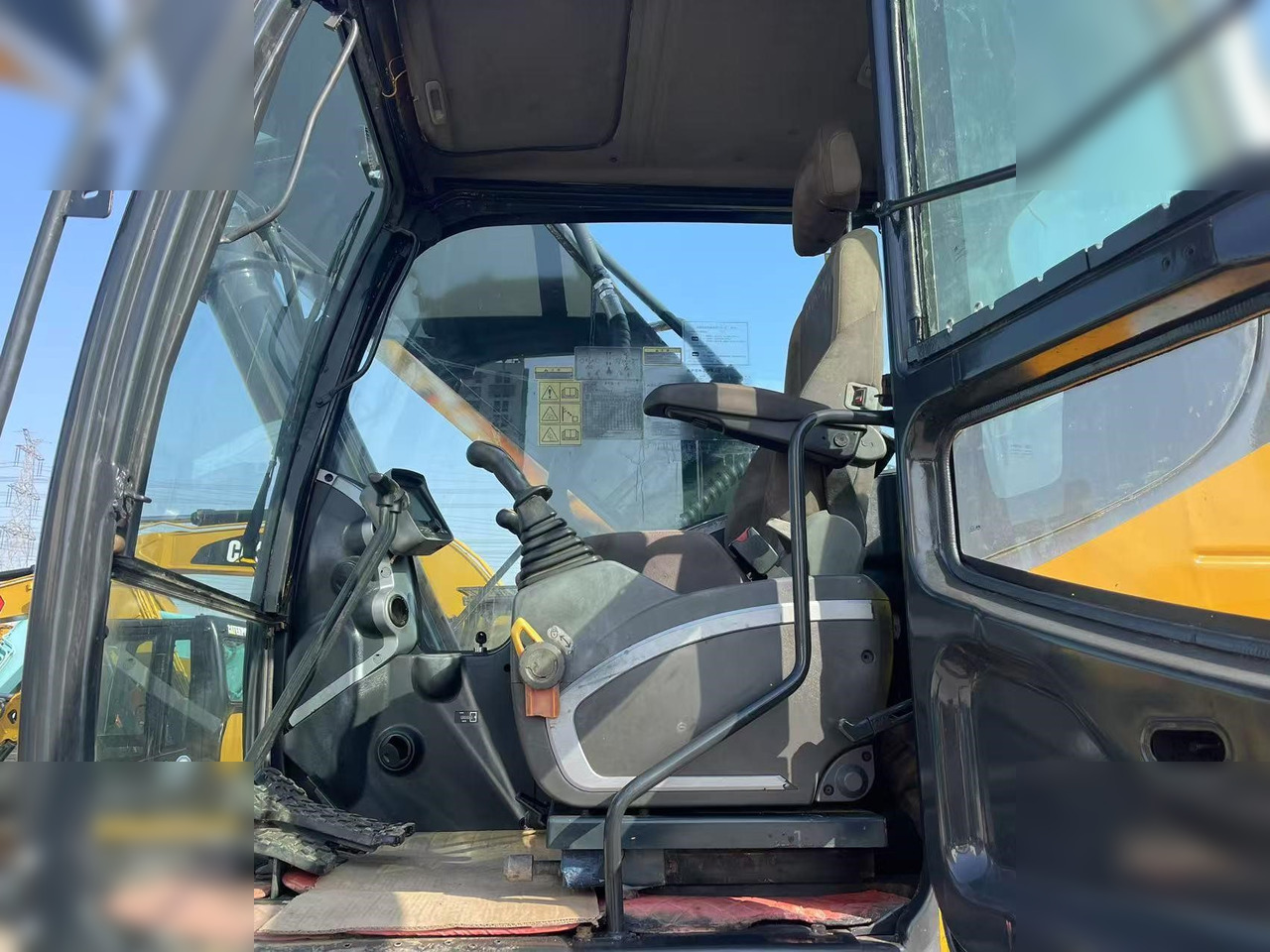 HYUNDAI ROBEX 330 LC-9S - Гусеничный экскаватор: фото 4 HYUNDAI ROBEX 330 LC-9S - Гусеничный экскаватор: фото 4