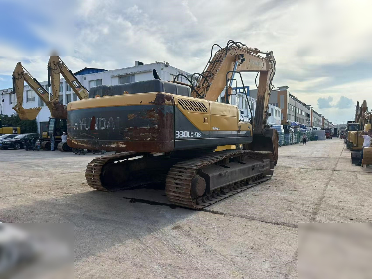 HYUNDAI ROBEX 330 LC-9S - Гусеничный экскаватор: фото 3 HYUNDAI ROBEX 330 LC-9S - Гусеничный экскаватор: фото 3