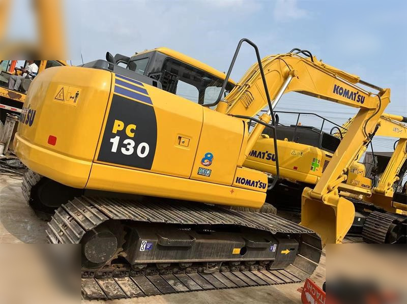 KOMATSU PC130-7 - Гусеничный экскаватор: фото 2 KOMATSU PC130-7 - Гусеничный экскаватор: фото 2