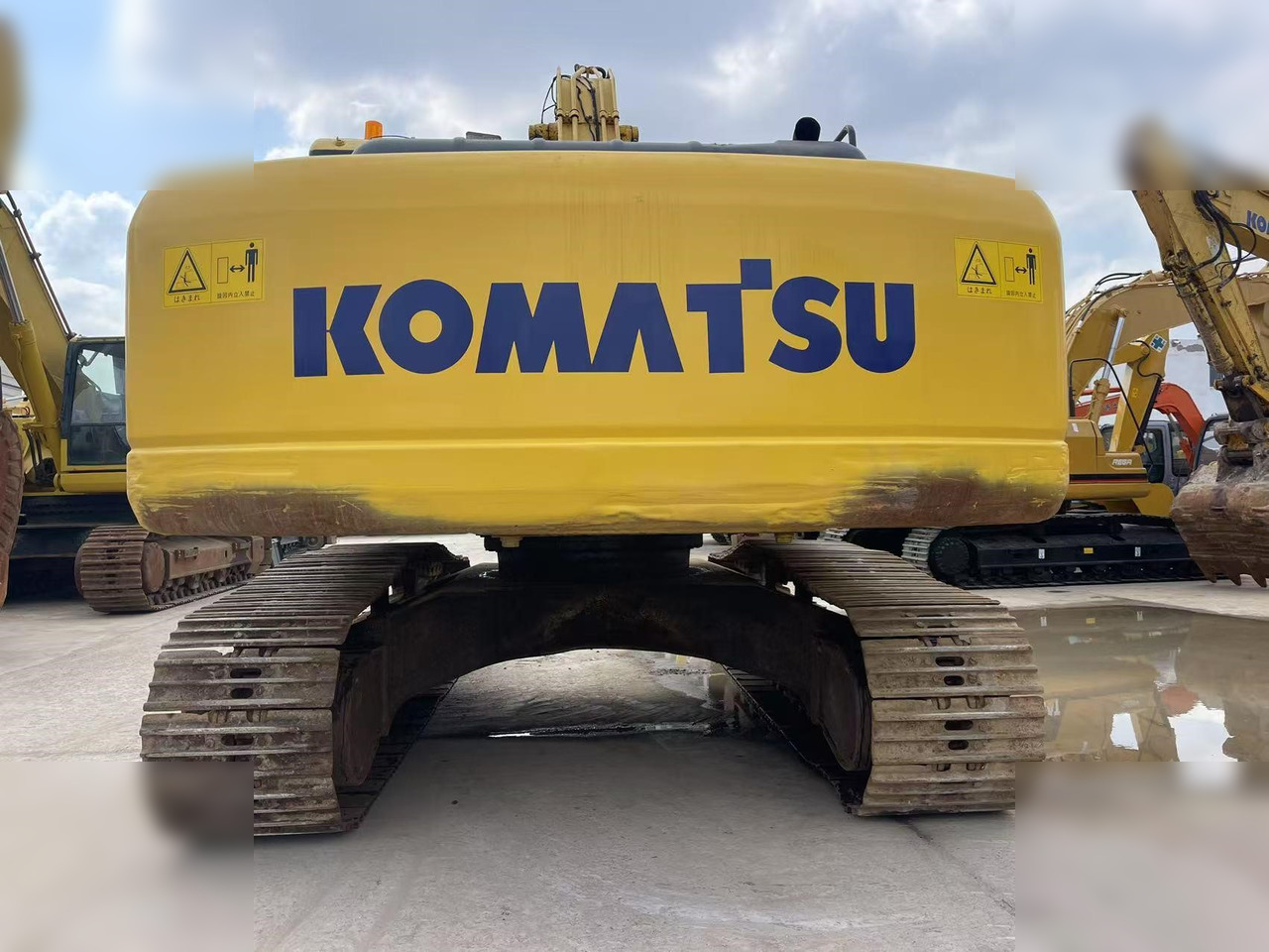 KOMATSU PC220-7 - Гусеничный экскаватор: фото 3 KOMATSU PC220-7 - Гусеничный экскаватор: фото 3