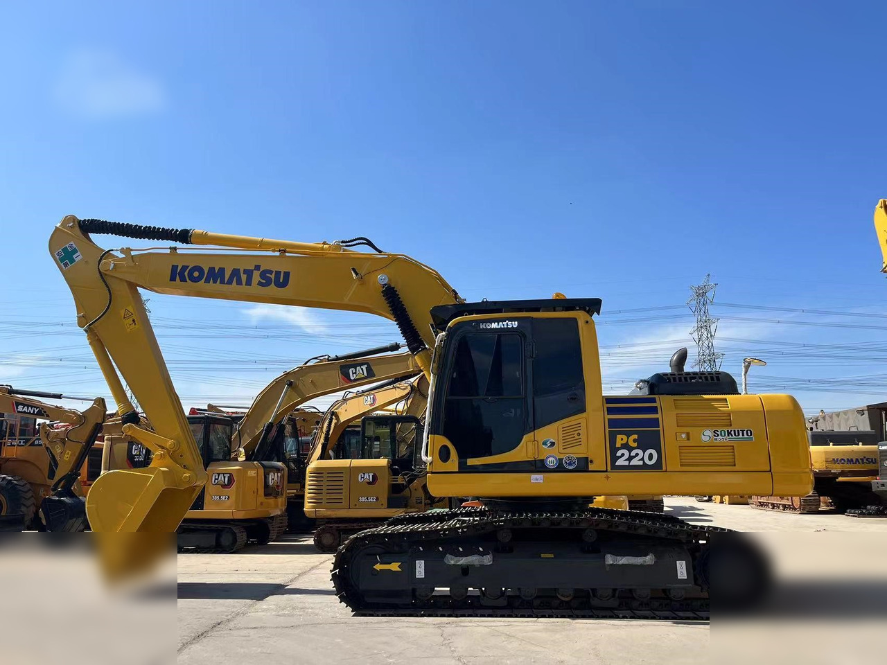 KOMATSU PC220-8 - Гусеничный экскаватор: фото 1 KOMATSU PC220-8 - Гусеничный экскаватор: фото 1
