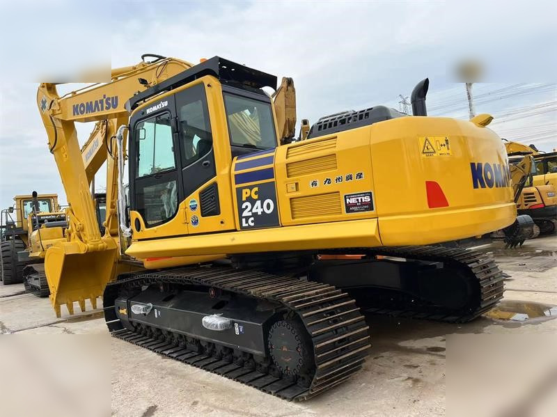 KOMATSU PC240 LC-8 - Гусеничный экскаватор: фото 2 KOMATSU PC240 LC-8 - Гусеничный экскаватор: фото 2
