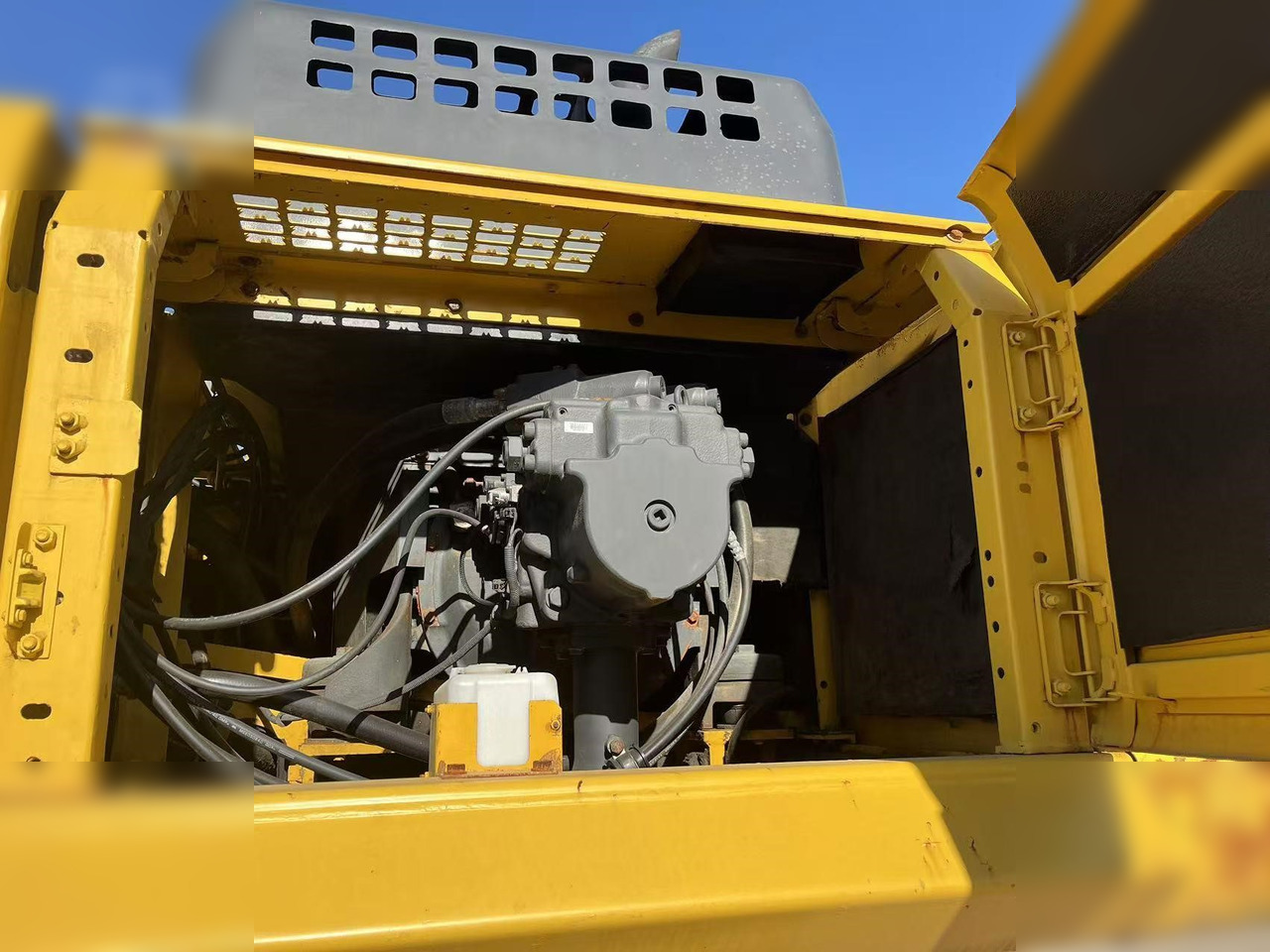 KOMATSU PC400-8R - Гусеничный экскаватор: фото 4 KOMATSU PC400-8R - Гусеничный экскаватор: фото 4