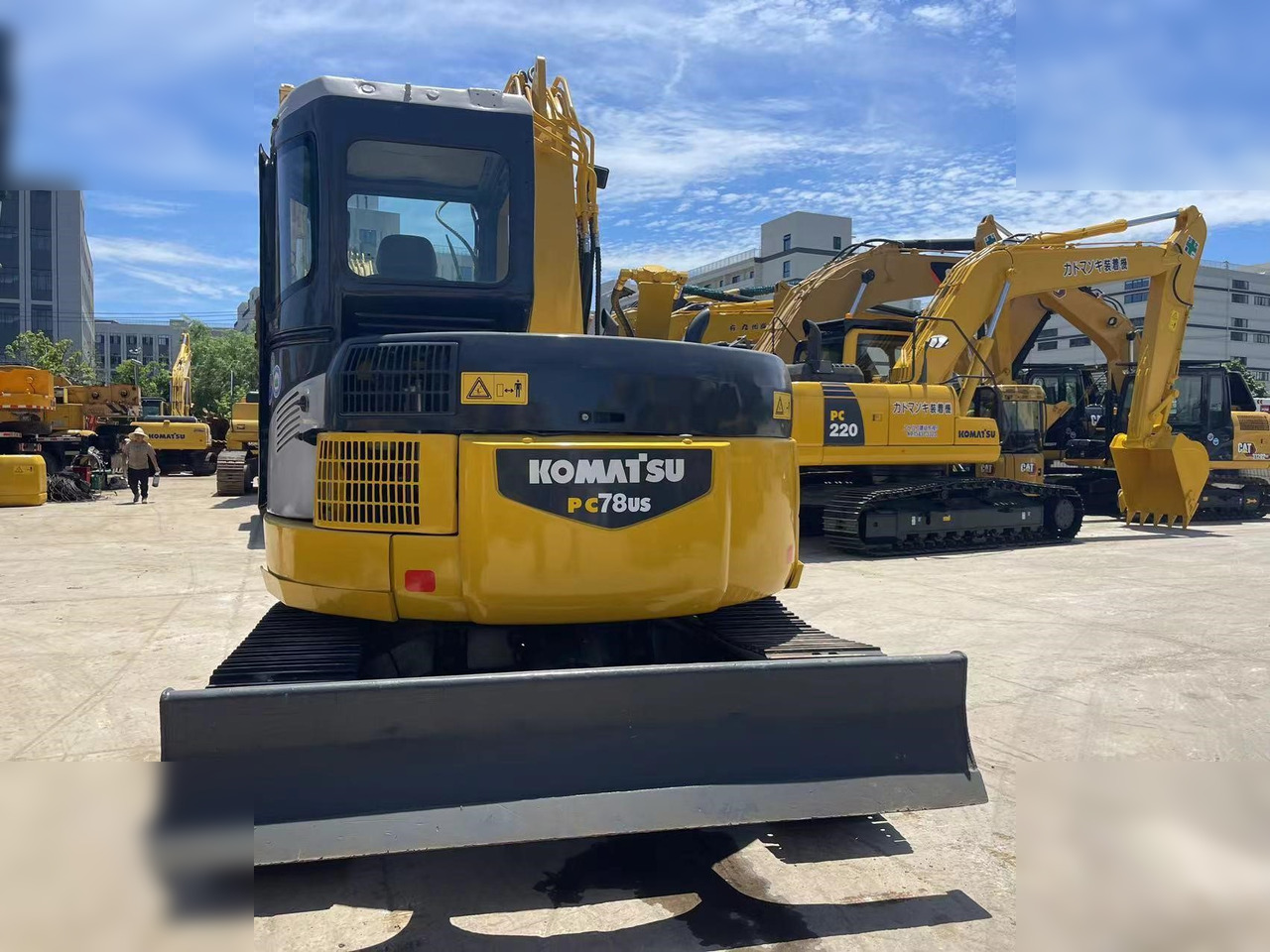 KOMATSU PC78US-6 - Гусеничный экскаватор: фото 3 KOMATSU PC78US-6 - Гусеничный экскаватор: фото 3