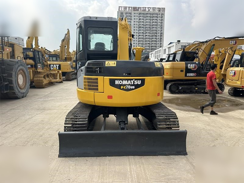 KOMATSU PC78US-6 - Гусеничный экскаватор: фото 3 KOMATSU PC78US-6 - Гусеничный экскаватор: фото 3