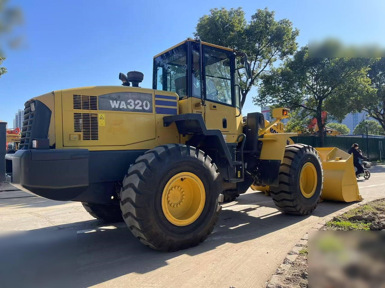 Колёсный погрузчик KOMATSU WA320-5: фото 6 Колёсный погрузчик KOMATSU WA320-5: фото 6