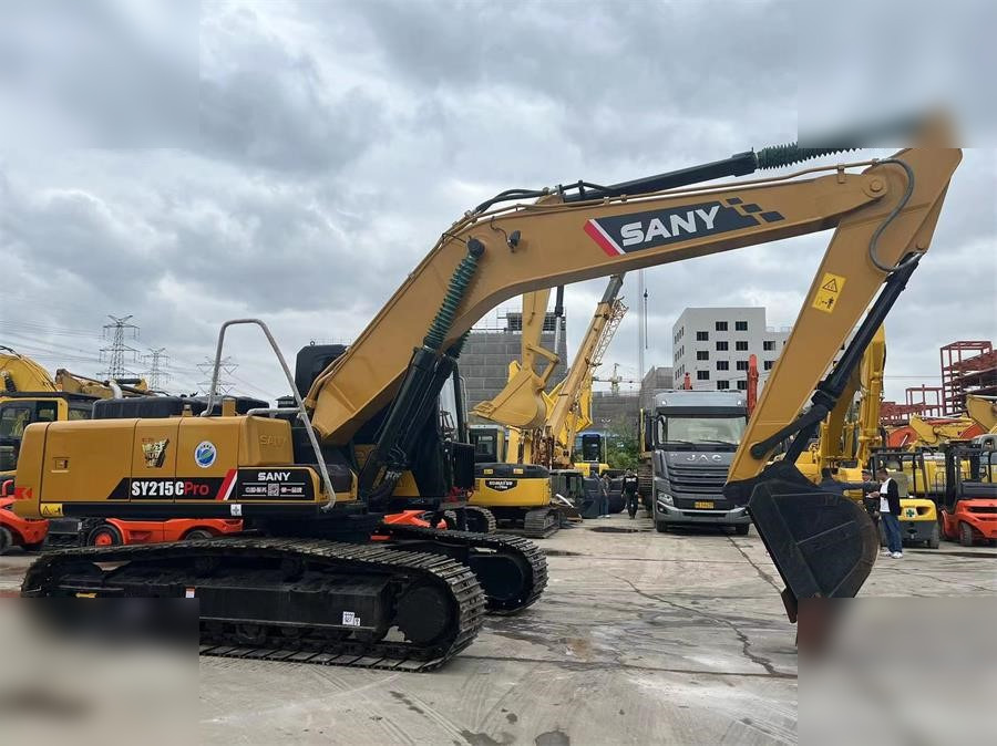 SANY SY215C PRO - Гусеничный экскаватор: фото 3 SANY SY215C PRO - Гусеничный экскаватор: фото 3