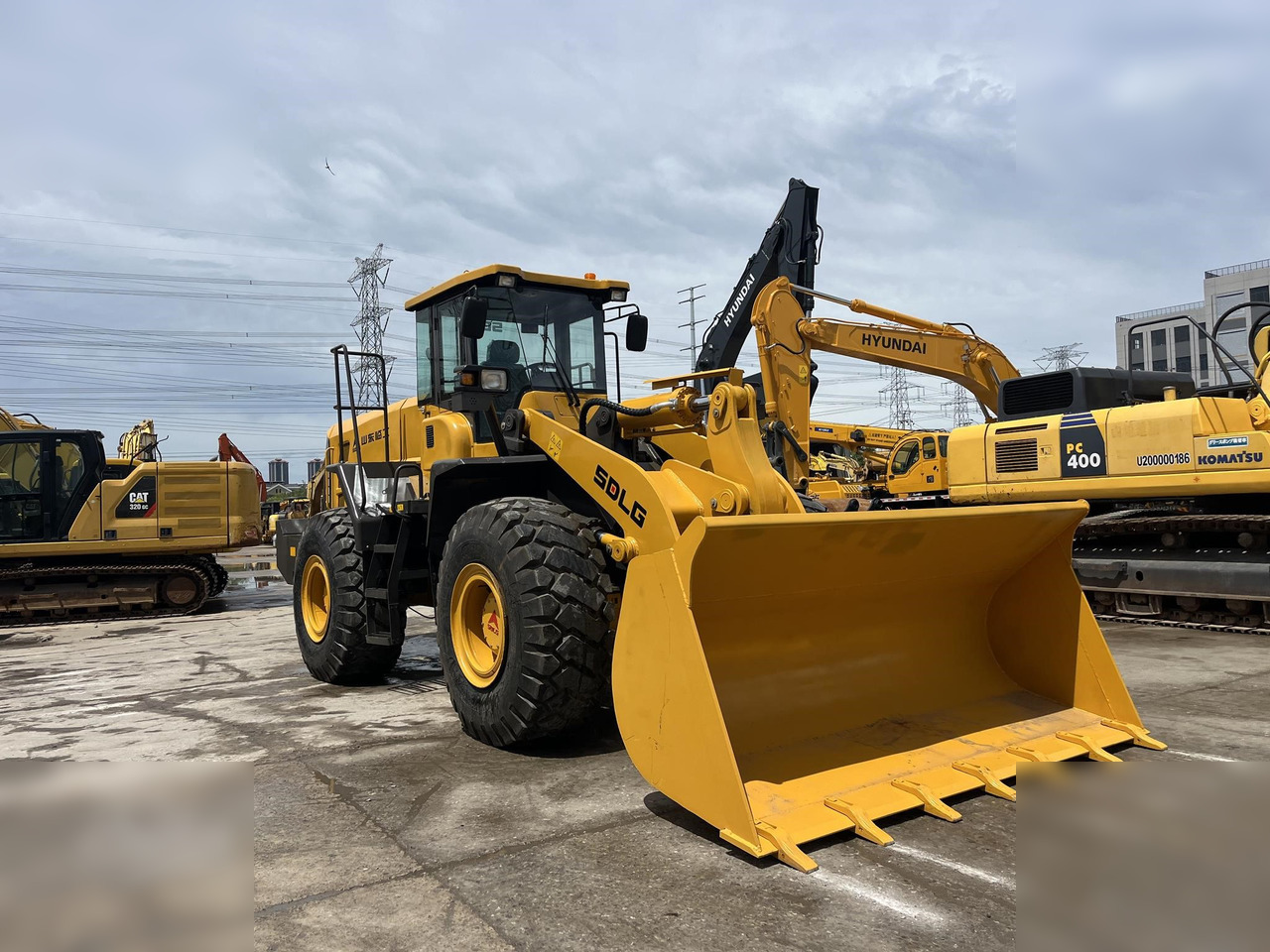 SDLG L958F - Колёсный погрузчик: фото 2 SDLG L958F - Колёсный погрузчик: фото 2