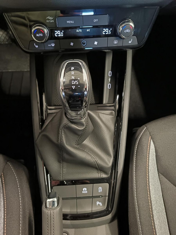 Внедорожник Skoda Kamiq 130 Jahre 1,5TSI DSG*AHK*ACC*LED*R-KAM*PDC: фото 16 Внедорожник Skoda Kamiq 130 Jahre 1,5TSI DSG*AHK*ACC*LED*R-KAM*PDC: фото 16