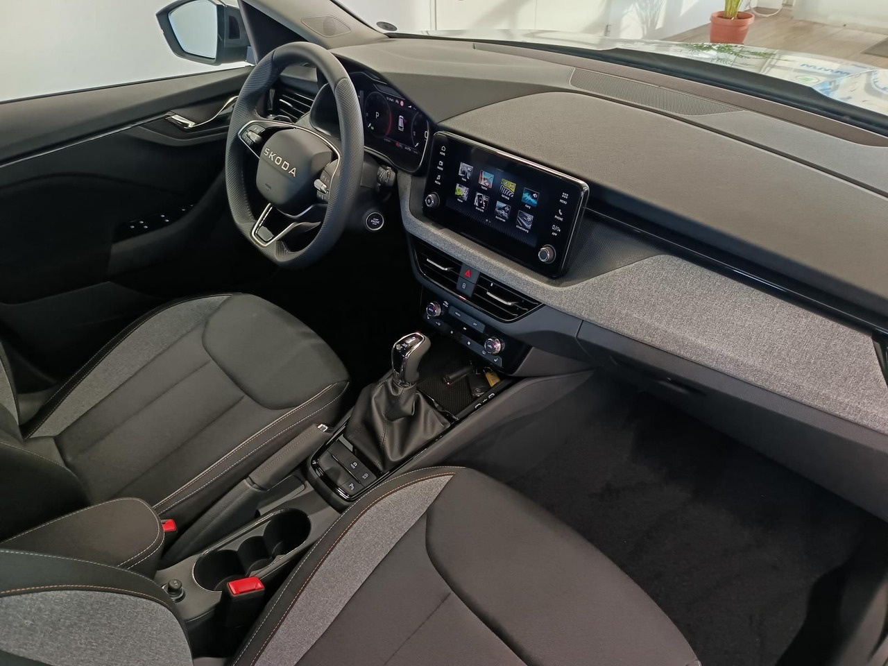 Внедорожник Skoda Kamiq 130 Jahre 1,5TSI DSG*AHK*ACC*LED*R-KAM*PDC: фото 18 Внедорожник Skoda Kamiq 130 Jahre 1,5TSI DSG*AHK*ACC*LED*R-KAM*PDC: фото 18