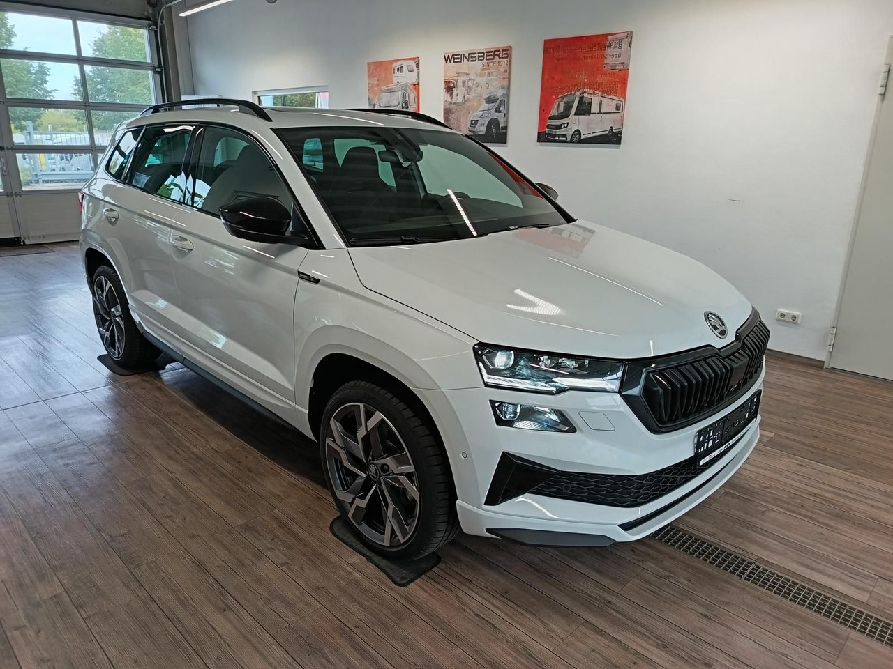 Skoda Karoq Sportline 1,5 TSI DSG*AHK*PSD*STD.HZG*NAVI - Внедорожник: фото 3 Skoda Karoq Sportline 1,5 TSI DSG*AHK*PSD*STD.HZG*NAVI - Внедорожник: фото 3