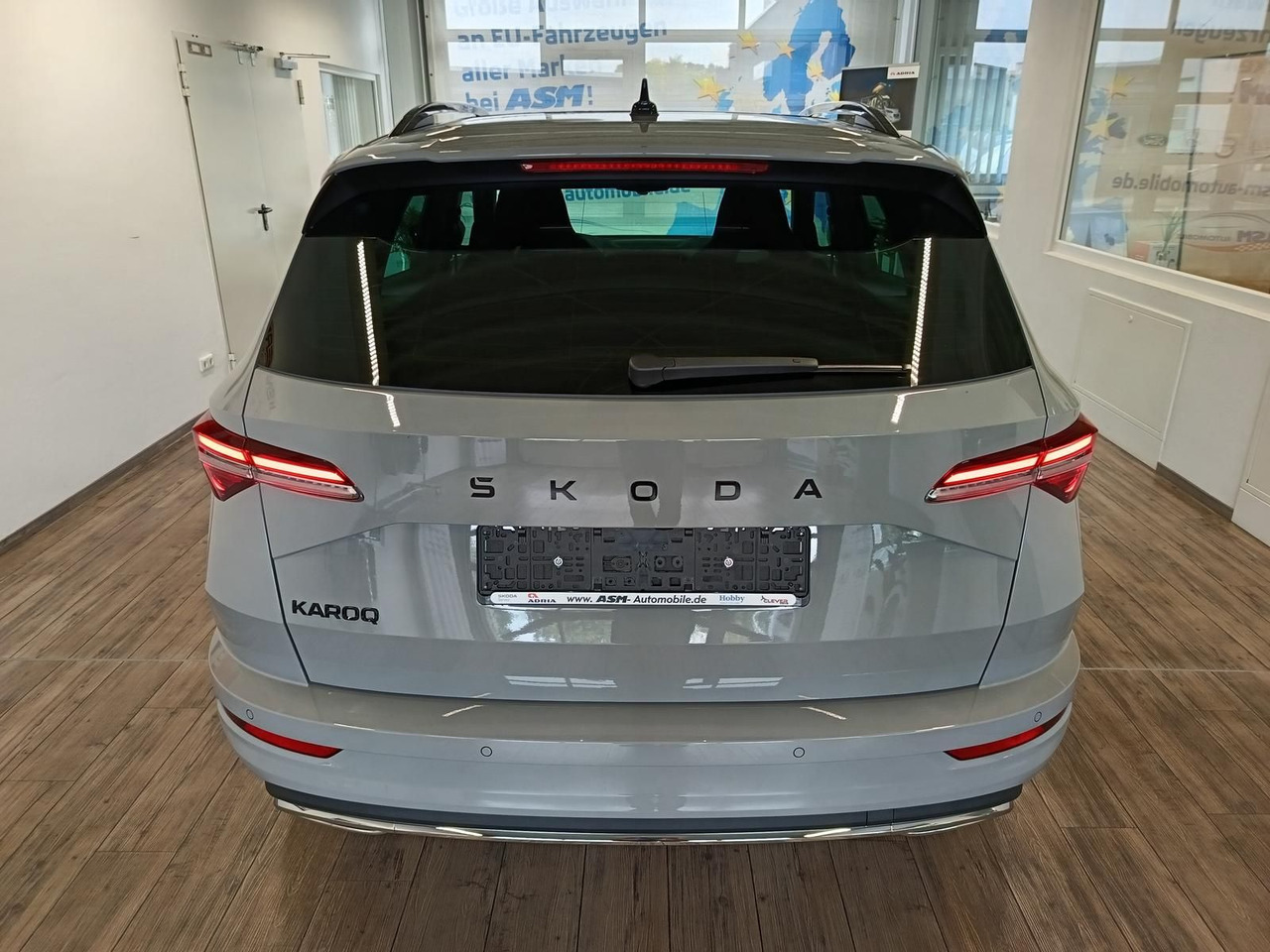 Skoda Karoq Sportline 1,5 TSI DSG*AHK*PSD*STD.HZG*NAVI - Внедорожник: фото 5 Skoda Karoq Sportline 1,5 TSI DSG*AHK*PSD*STD.HZG*NAVI - Внедорожник: фото 5