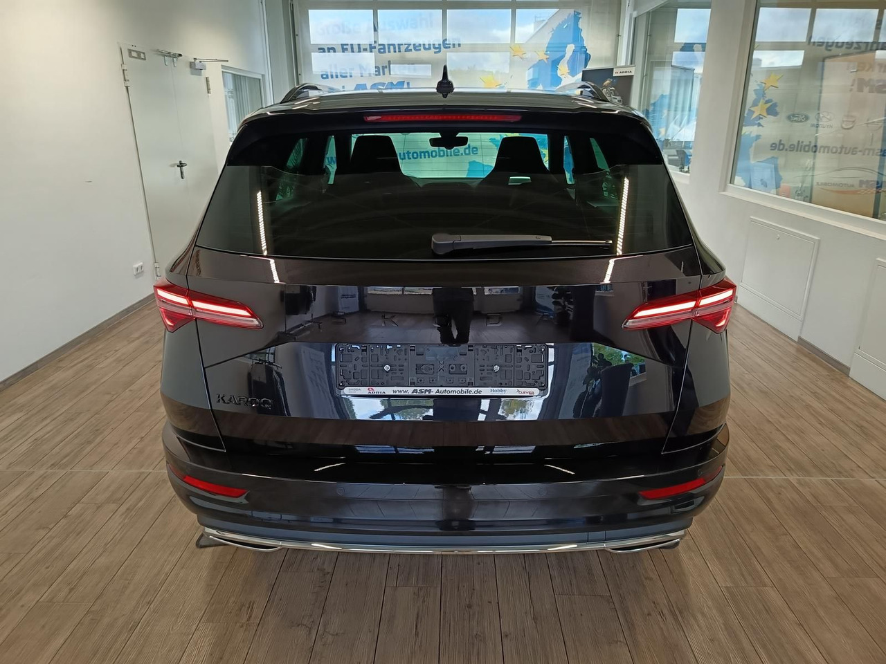 Skoda Karoq Sportline 1,5 TSI DSG*AHK*PSD*STD.HZG*NAVI - Внедорожник: фото 5 Skoda Karoq Sportline 1,5 TSI DSG*AHK*PSD*STD.HZG*NAVI - Внедорожник: фото 5