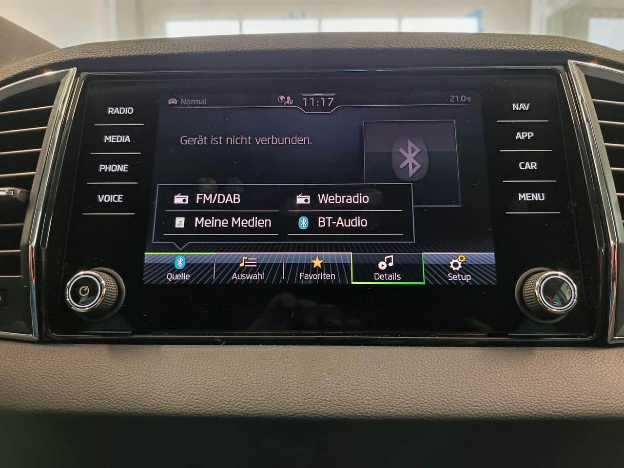 Внедорожник Skoda Karoq Style 1,5TSI DSG*AHK-VORBER*NAVI*LED*R-KAM: фото 14