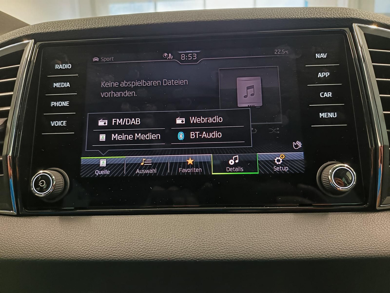 Внедорожник Skoda Karoq Style 1,5TSI DSG*AHK-VORBER*NAVI*LED*R-KAM: фото 15