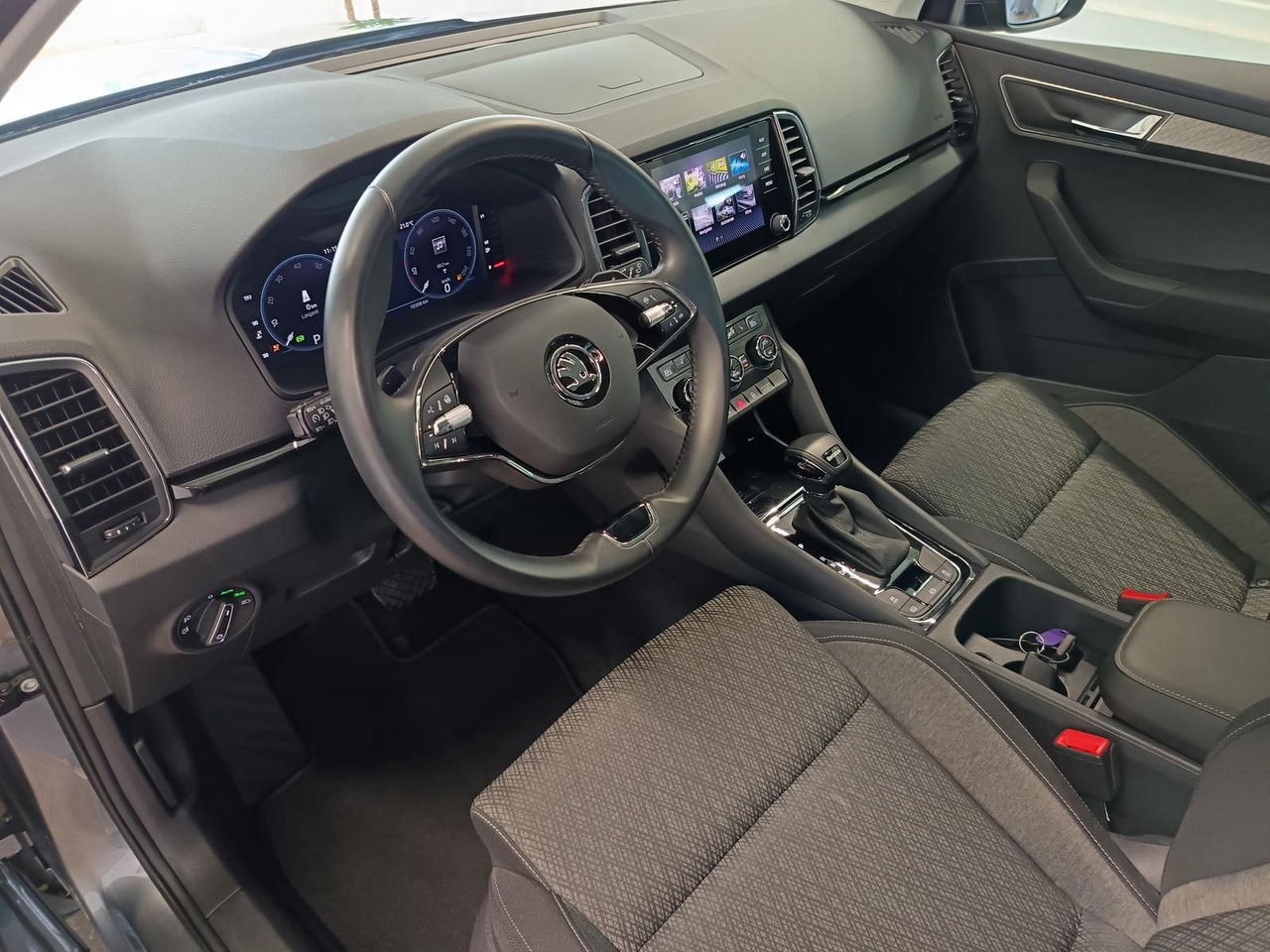 Внедорожник Skoda Karoq Style 1,5TSI DSG*AHK-VORBER*NAVI*LED*R-KAM: фото 21