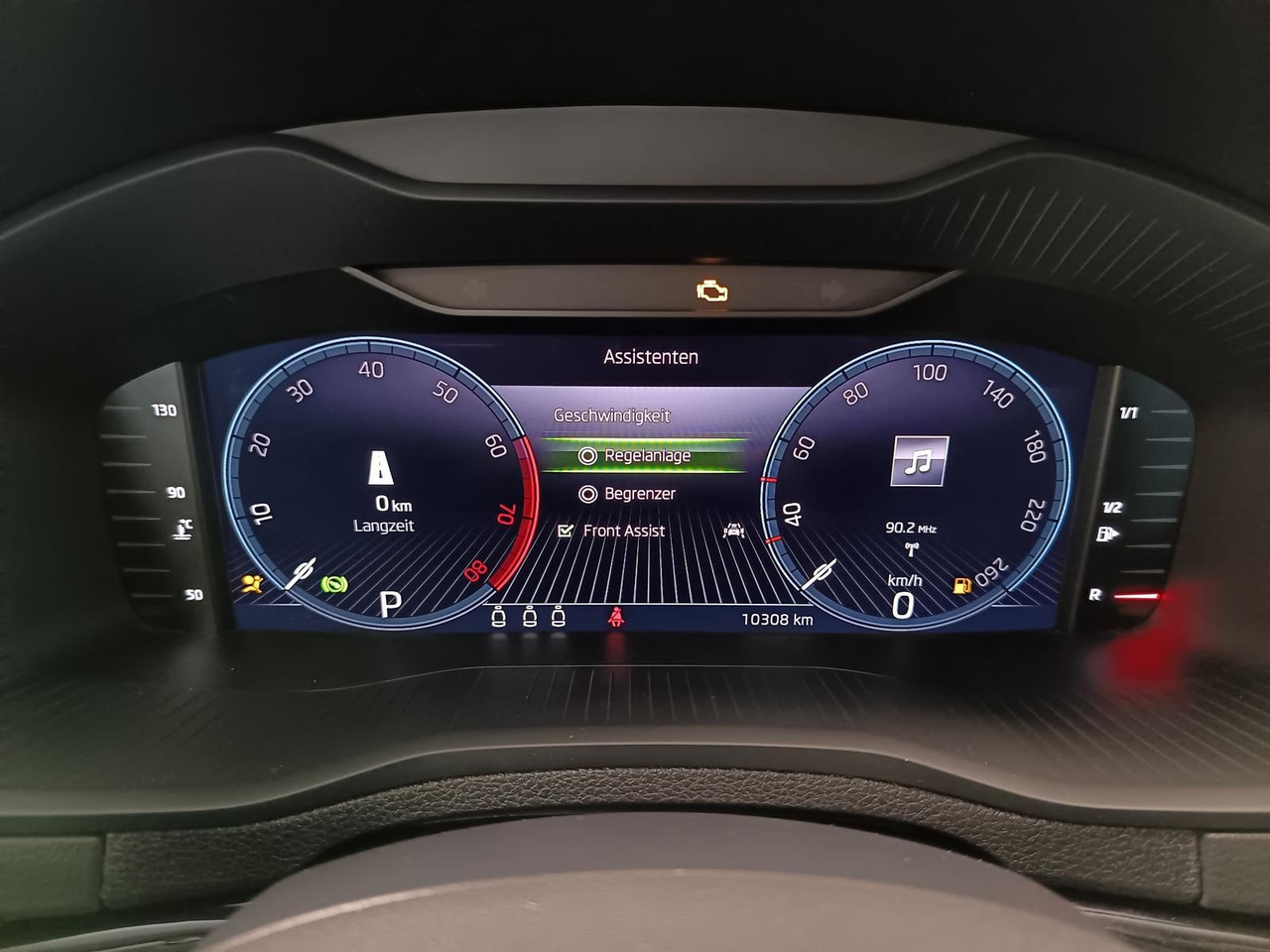 Внедорожник Skoda Karoq Style 1,5TSI DSG*AHK-VORBER*NAVI*LED*R-KAM: фото 9