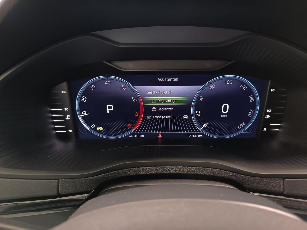 Внедорожник Skoda Karoq Style 1,5TSI DSG*AHK-VORBER*NAVI*LED*R-KAM: фото 9