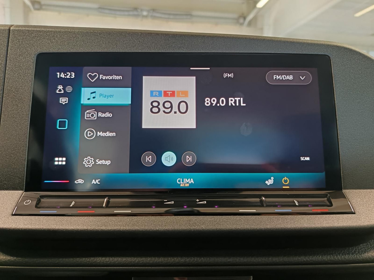 Универсал Volkswagen Caddy 2.0 TDI 75 kW*PDC*TEMP*DAB*KLIMA*5-SITZER*: фото 15