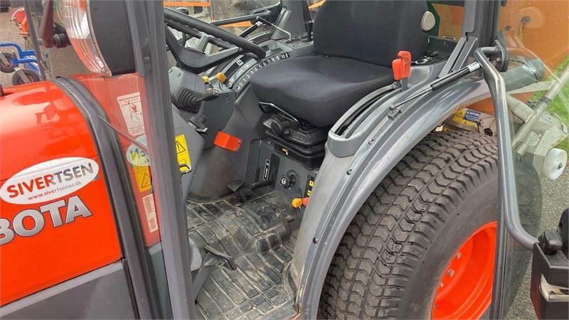 Kubota STW37 Kompakttraktor - Коммунальный трактор: фото 4 Kubota STW37 Kompakttraktor - Коммунальный трактор: фото 4