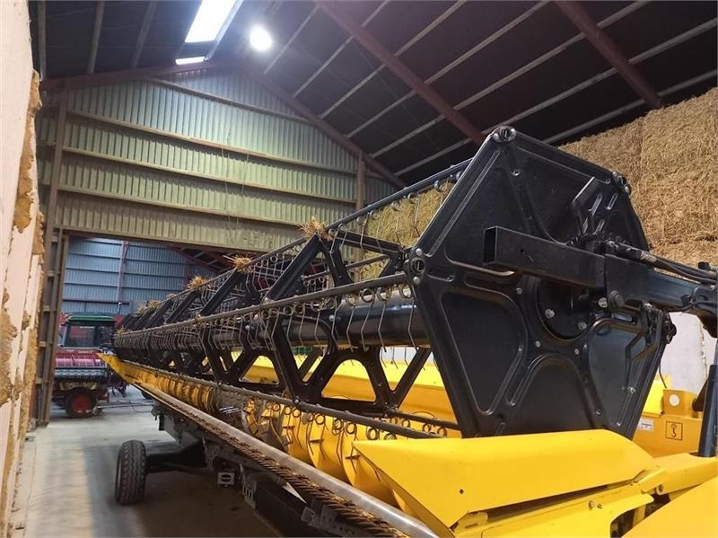 Зерноуборочный комбайн New Holland CR9.80: фото 10