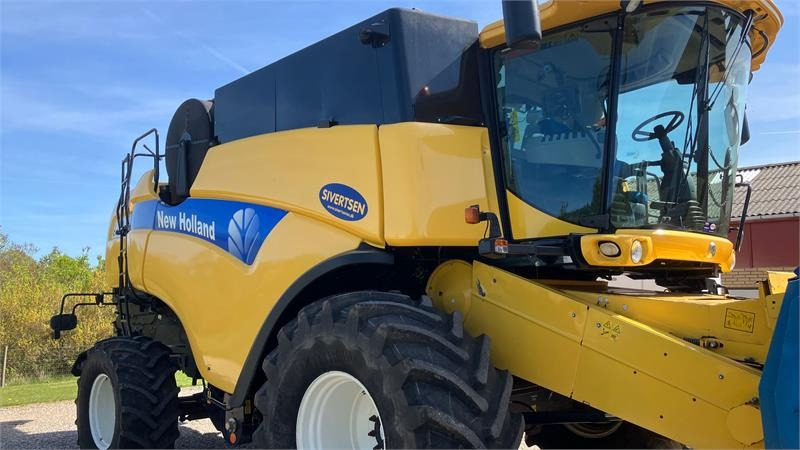 New Holland CX 8080 SLH med 30 fods Varifeed - Зерноуборочный комбайн: фото 2 New Holland CX 8080 SLH med 30 fods Varifeed - Зерноуборочный комбайн: фото 2