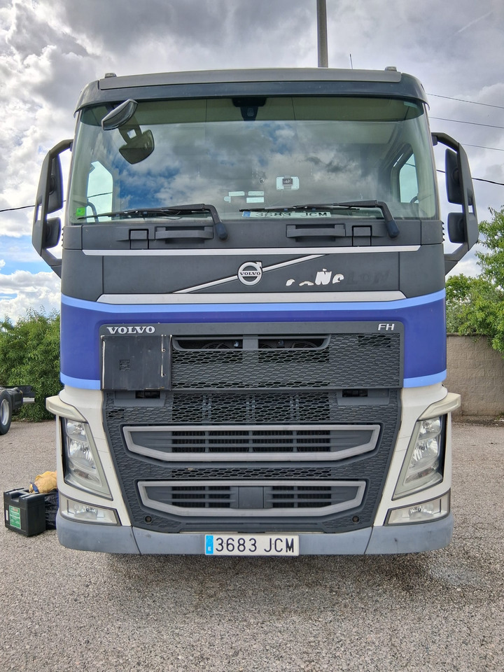 Volvo FH12 - Тягач: фото 1 Volvo FH12 - Тягач: фото 1