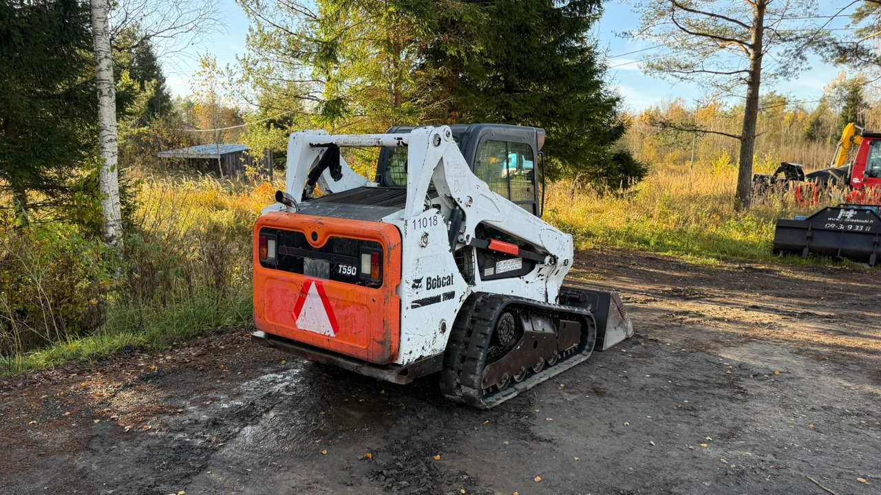 Bobcat T590 - Мини-погрузчик с бортовым поворотом: фото 4 Bobcat T590 - Мини-погрузчик с бортовым поворотом: фото 4
