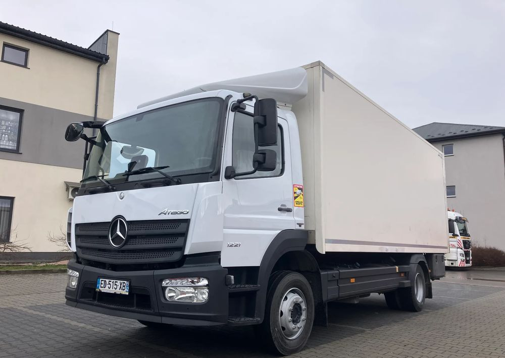 Mercedes-Benz ATEGO 1218 KURIERKA KONTENER 15 PALET - Грузовик с закрытым кузовом: фото 1 Mercedes-Benz ATEGO 1218 KURIERKA KONTENER 15 PALET - Грузовик с закрытым кузовом: фото 1