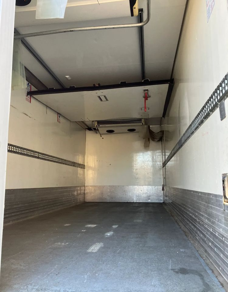 Renault Renault Midlum 220chłodnia izoterma - Рефрижератор: фото 5 Renault Renault Midlum 220chłodnia izoterma - Рефрижератор: фото 5