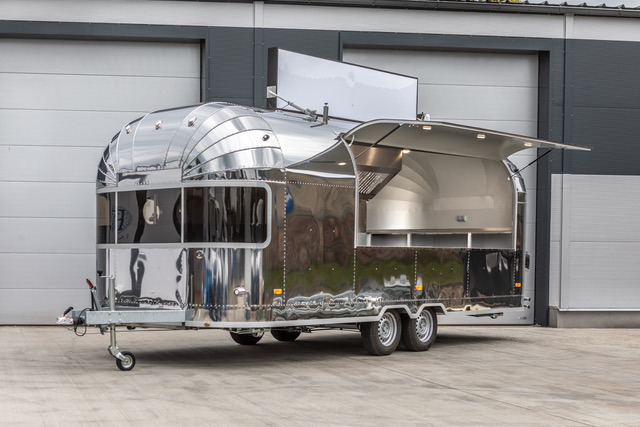 Airstream Style Mirage Mirage - Торговый прицеп: фото 1 Airstream Style Mirage Mirage - Торговый прицеп: фото 1