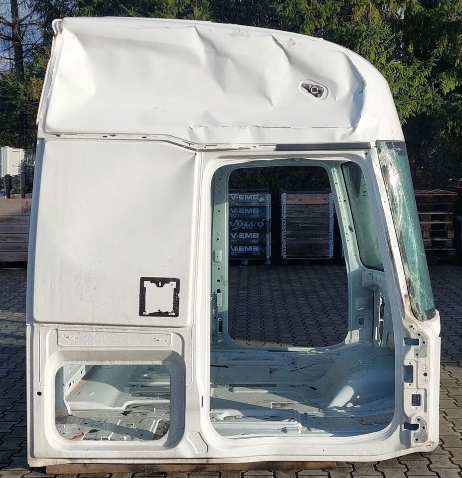 KABINA RENAULT GAMA T WYSOKA 2023R - Кабина для Грузовиков: фото 3 KABINA RENAULT GAMA T WYSOKA 2023R - Кабина для Грузовиков: фото 3