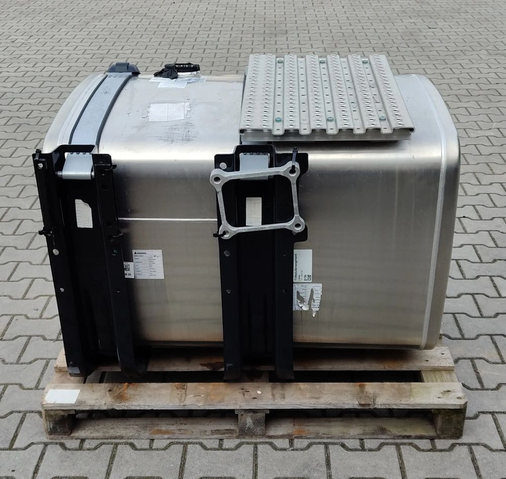MAN TG3 TGX TGS ZBIORNIK PALIWA KOMPLETNY 460L NOWY - Топливный бак для Грузовиков: фото 2 MAN TG3 TGX TGS ZBIORNIK PALIWA KOMPLETNY 460L NOWY - Топливный бак для Грузовиков: фото 2