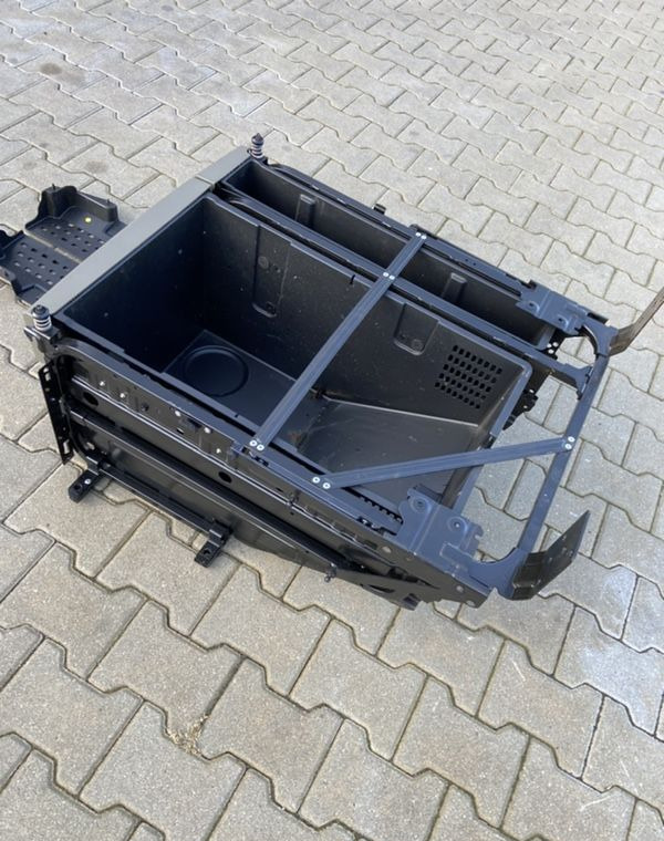 Schowek do łóżko MAN TGS euro 6 TG3 box lodówka - Кабина и интерьер: фото 3 Schowek do łóżko MAN TGS euro 6 TG3 box lodówka - Кабина и интерьер: фото 3