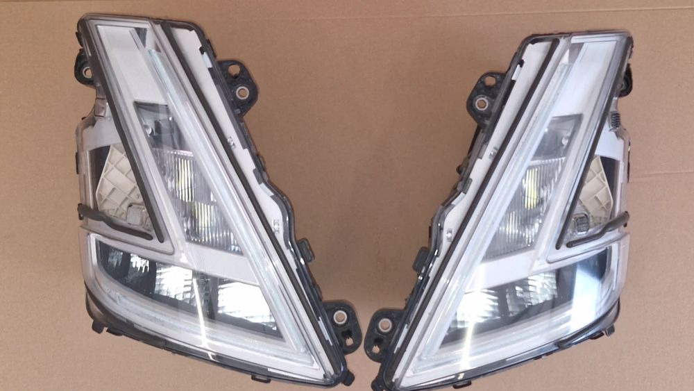 VOLVO FH5 LAMPA PRZEDNIA FULL LED 23752680 23752678 24056515 - Свет/ Освещение: фото 1 VOLVO FH5 LAMPA PRZEDNIA FULL LED 23752680 23752678 24056515 - Свет/ Освещение: фото 1