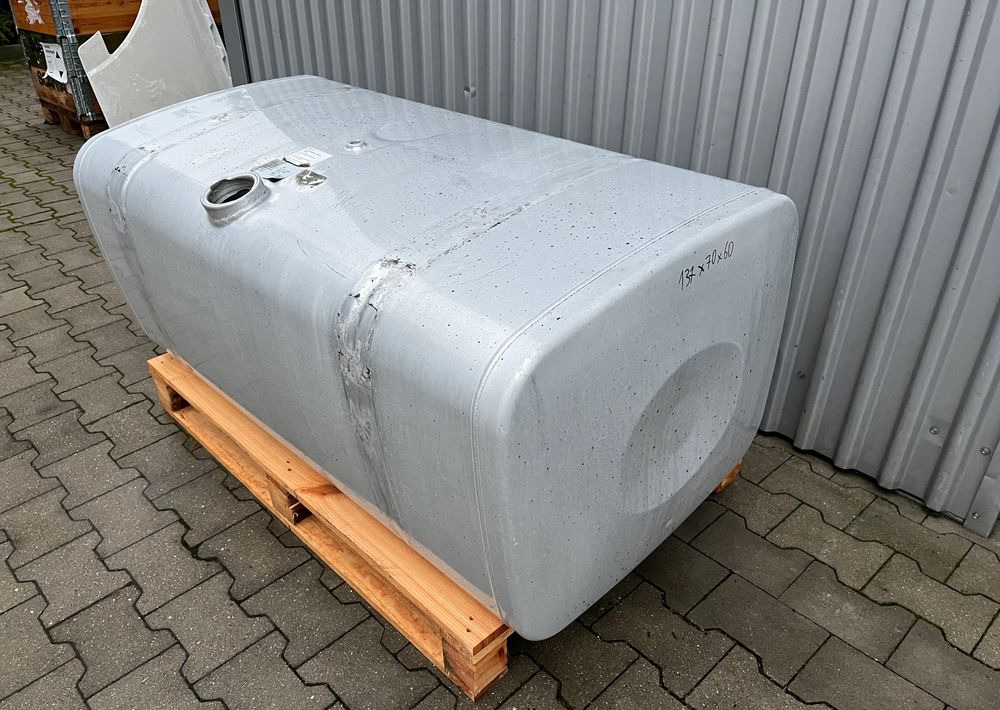 Zbiornik paliwa MAN TGX TGS 480 litrów bak - Подготовка топлива для Грузовиков: фото 2 Zbiornik paliwa MAN TGX TGS 480 litrów bak - Подготовка топлива для Грузовиков: фото 2
