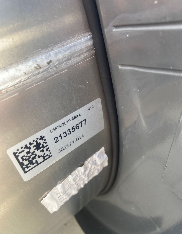 Zbiornik paliwa Volvo FH Renault 480 litrów bak jak nowy - Топливный бак для Грузовиков: фото 4 Zbiornik paliwa Volvo FH Renault 480 litrów bak jak nowy - Топливный бак для Грузовиков: фото 4