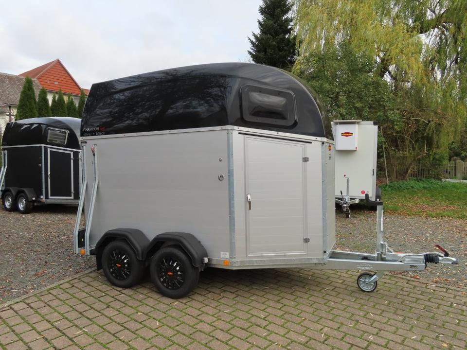 Böckmann Pferdeanhänger, Champion, Esprit, Sattelkammer, 100 km/h - Прицеп-коневоз: фото 2 Böckmann Pferdeanhänger, Champion, Esprit, Sattelkammer, 100 km/h - Прицеп-коневоз: фото 2