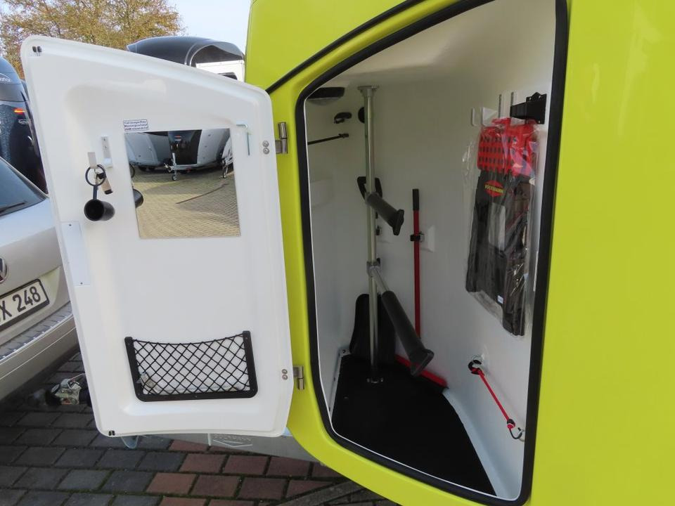 Böckmann Pferdeanhänger Comfort Flügeltür Sattelkammer 100km/h - Прицеп-коневоз: фото 5 Böckmann Pferdeanhänger Comfort Flügeltür Sattelkammer 100km/h - Прицеп-коневоз: фото 5