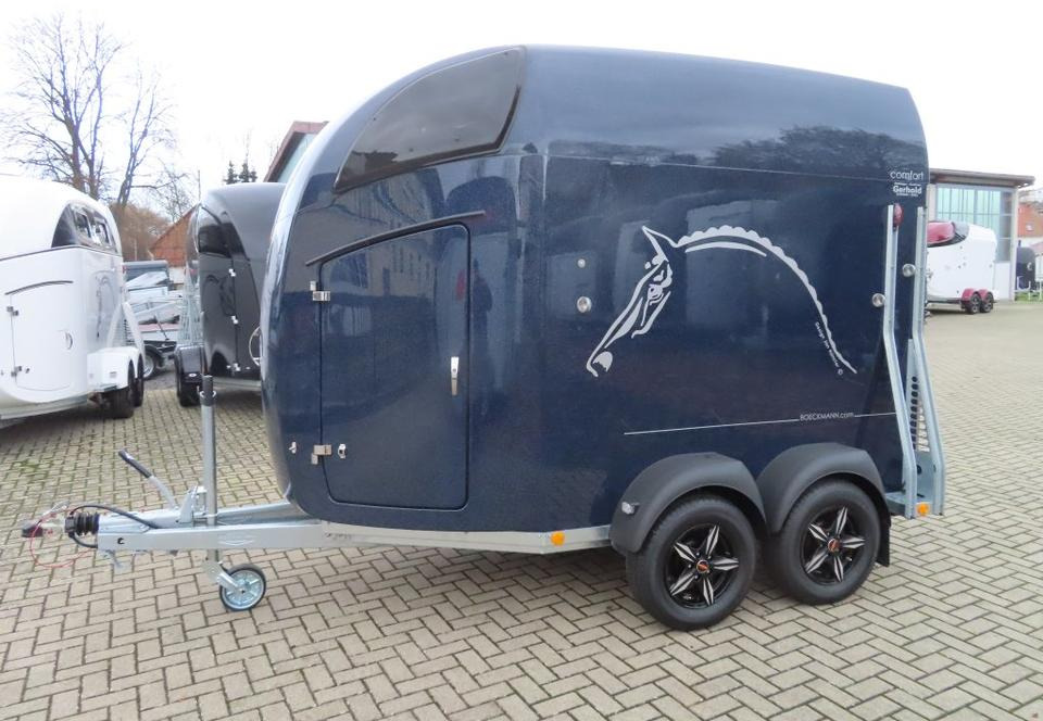 Böckmann Pferdeanhänger, NEU Comfort 23, Sattelkammer,ALUBODEN - Прицеп-коневоз: фото 2 Böckmann Pferdeanhänger, NEU Comfort 23, Sattelkammer,ALUBODEN - Прицеп-коневоз: фото 2