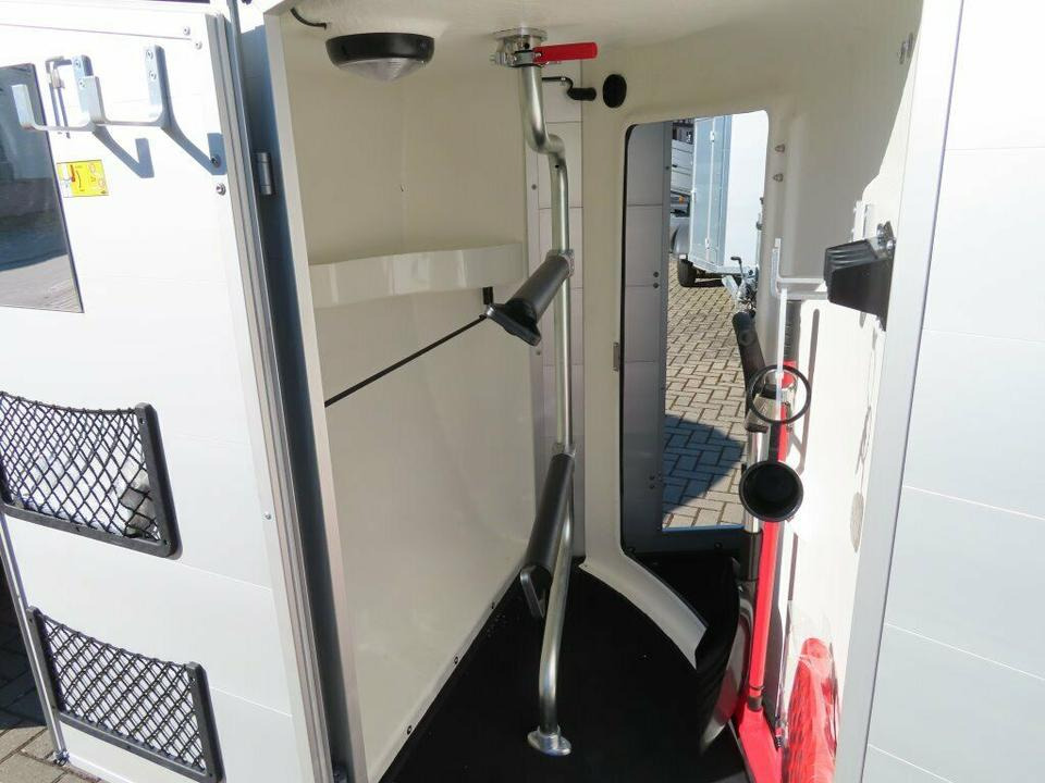 Böckmann, Pferdeanhänger, der neue Big Champion WCF 2025 - Прицеп-коневоз: фото 3 Böckmann, Pferdeanhänger, der neue Big Champion WCF 2025 - Прицеп-коневоз: фото 3