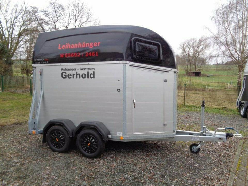 Böckmann Pferdeanhänger zu VERMIETEN Leihanhänger ab 55€/Tag - Прицеп-коневоз: фото 1 Böckmann Pferdeanhänger zu VERMIETEN Leihanhänger ab 55€/Tag - Прицеп-коневоз: фото 1