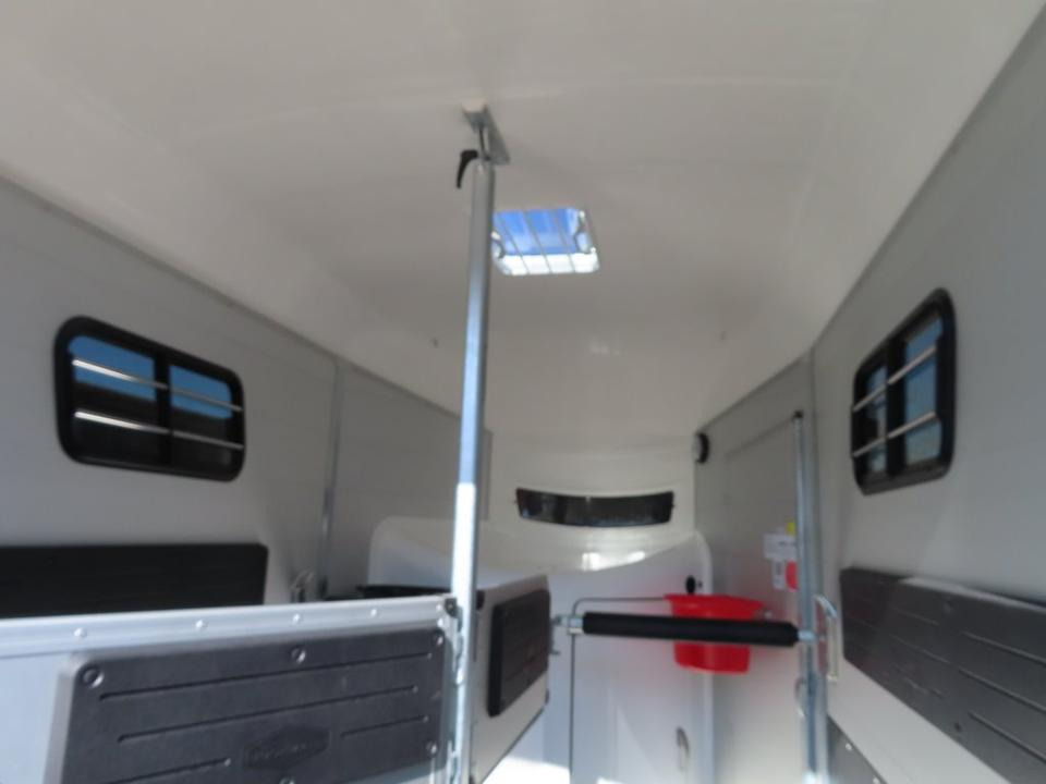 Прицеп-коневоз Böckmann Portax SKA 2025 Neu, Pferdeanhänger Sattelkammer,100 km: фото 6 Прицеп-коневоз Böckmann Portax SKA 2025 Neu, Pferdeanhänger Sattelkammer,100 km: фото 6