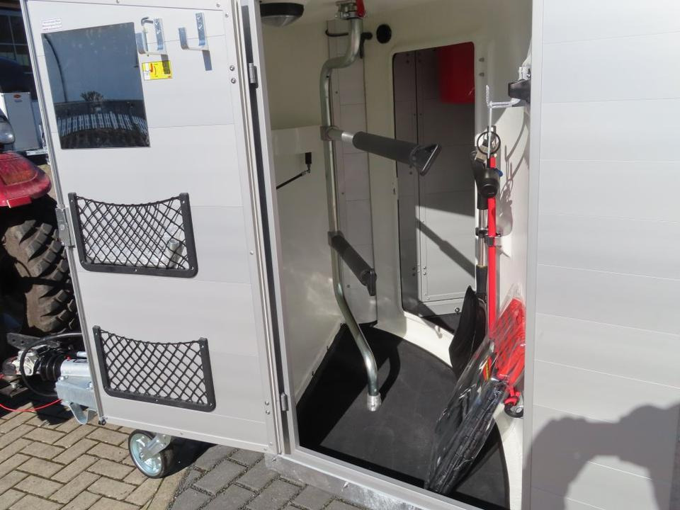 Прицеп-коневоз Böckmann Portax SKA 2025 Neu, Pferdeanhänger Sattelkammer,100 km: фото 15 Прицеп-коневоз Böckmann Portax SKA 2025 Neu, Pferdeanhänger Sattelkammer,100 km: фото 15