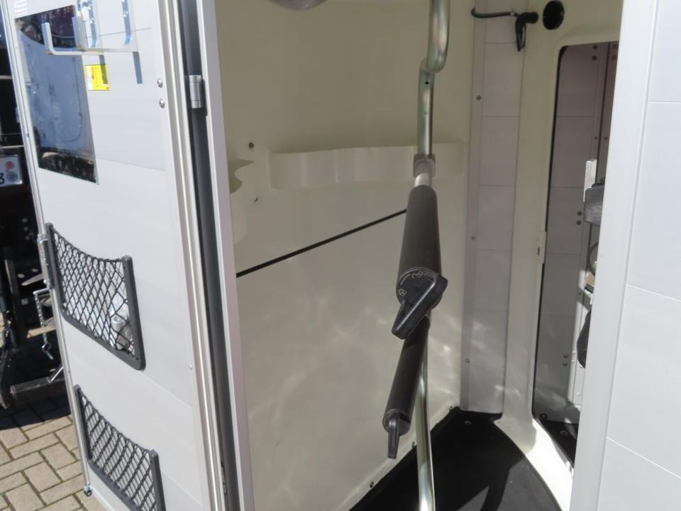 Прицеп-коневоз Böckmann Portax SKA 2025 Neu, Pferdeanhänger Sattelkammer,100 km: фото 16 Прицеп-коневоз Böckmann Portax SKA 2025 Neu, Pferdeanhänger Sattelkammer,100 km: фото 16