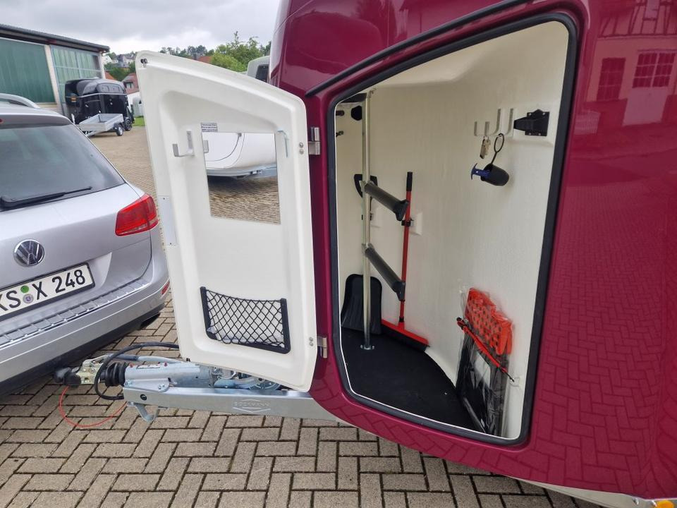 Pferdeanhänger Böckmann Comfort, Sattelk,Aluboden 100 km/h - Прицеп-коневоз: фото 4 Pferdeanhänger Böckmann Comfort, Sattelk,Aluboden 100 km/h - Прицеп-коневоз: фото 4