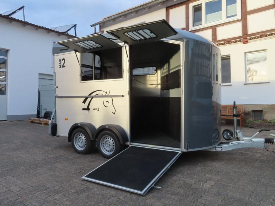 Pferdeanhänger Cheval Liberte MAXI 2 Sattelraum 100 km/h Kamera - Прицеп-коневоз: фото 1 Pferdeanhänger Cheval Liberte MAXI 2 Sattelraum 100 km/h Kamera - Прицеп-коневоз: фото 1