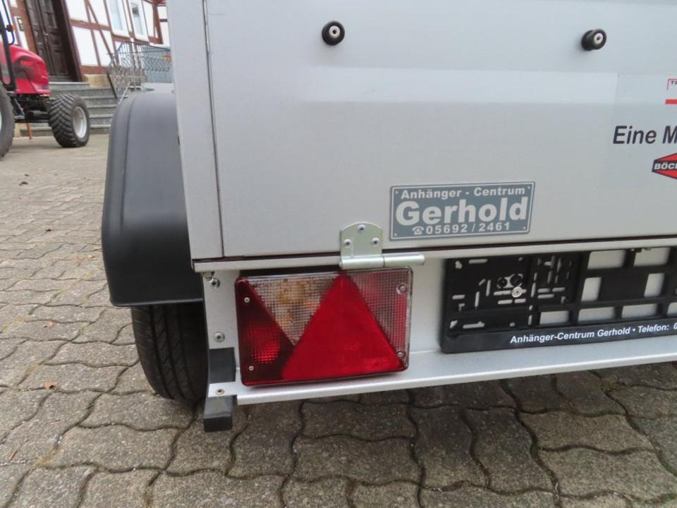 TPV EU 0 PKW-Anhänger 750 kg Stützrad, 100 km - Прицеп для легкового автомобиля: фото 5 TPV EU 0 PKW-Anhänger 750 kg Stützrad, 100 km - Прицеп для легкового автомобиля: фото 5